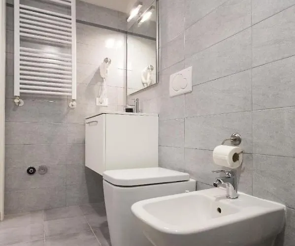 Konukevi Luciano Laterani 4*