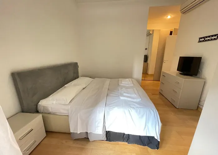 Konukevi Luciano Laterani Roma